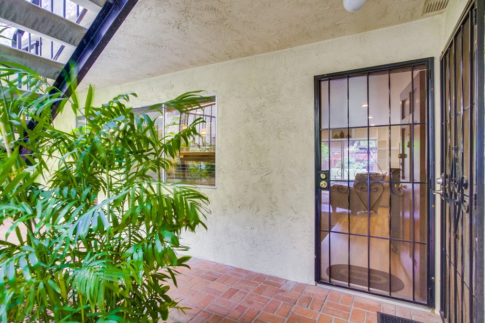 Virtual tour photo 4 of 24 for 3849 Shasta Street #4