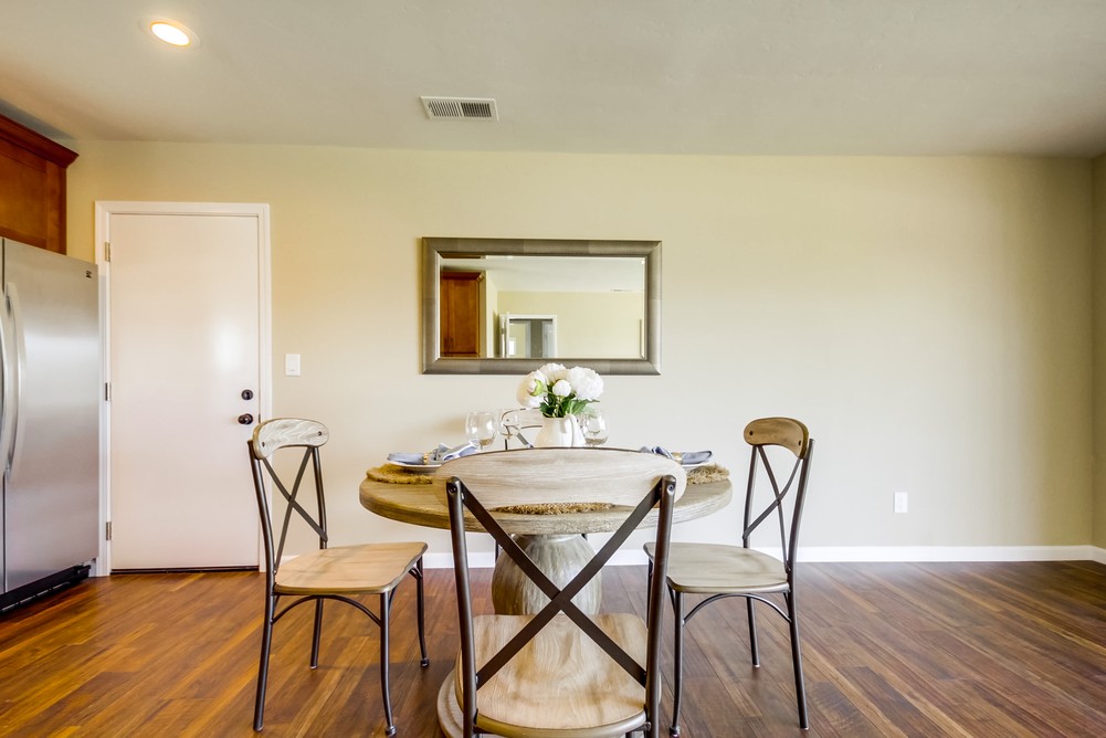 Virtual tour photo 16 of 42 for 3850 Loma Alta Dr