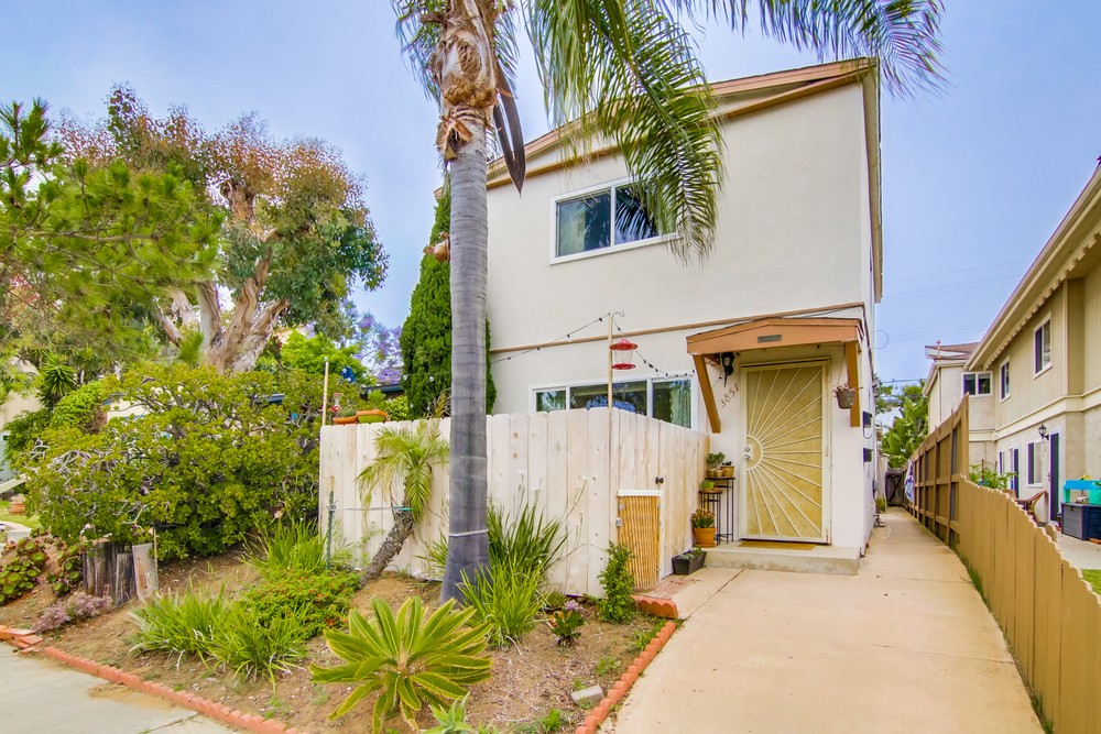 Virtual tour photo 1 of 60 for 3851 Kendall St