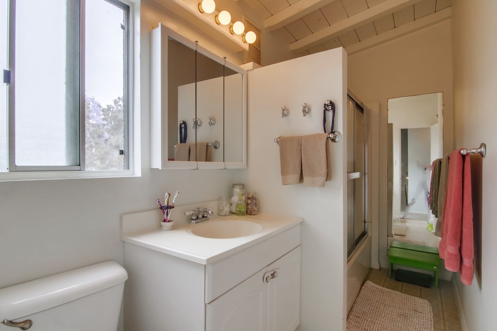 Virtual tour photo 35 of 60 for 3851 Kendall St