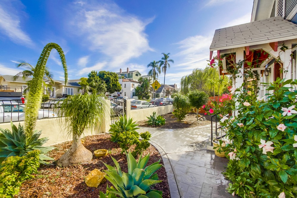Virtual tour photo 5 of 32 for 3852 1st Ave