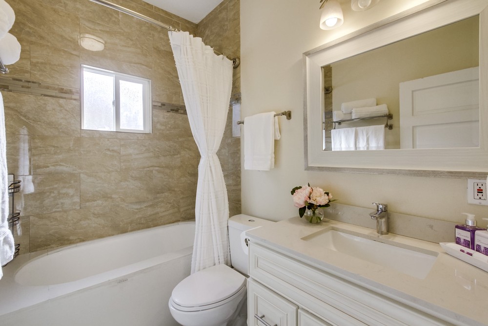 Virtual tour photo 22 of 32 for 3852 1st Ave