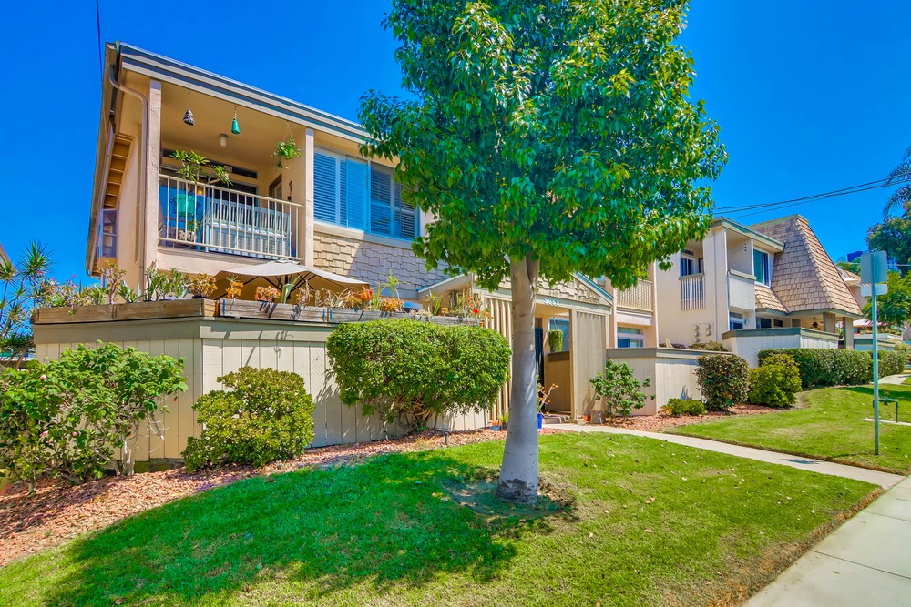 Virtual tour photo 4 of 38 for 3852 Basilone St