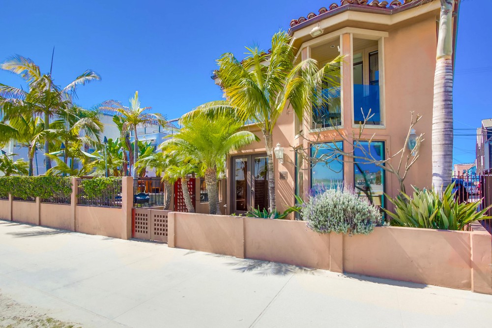 Virtual tour photo 4 of 80 for 3855 Bayside Ln