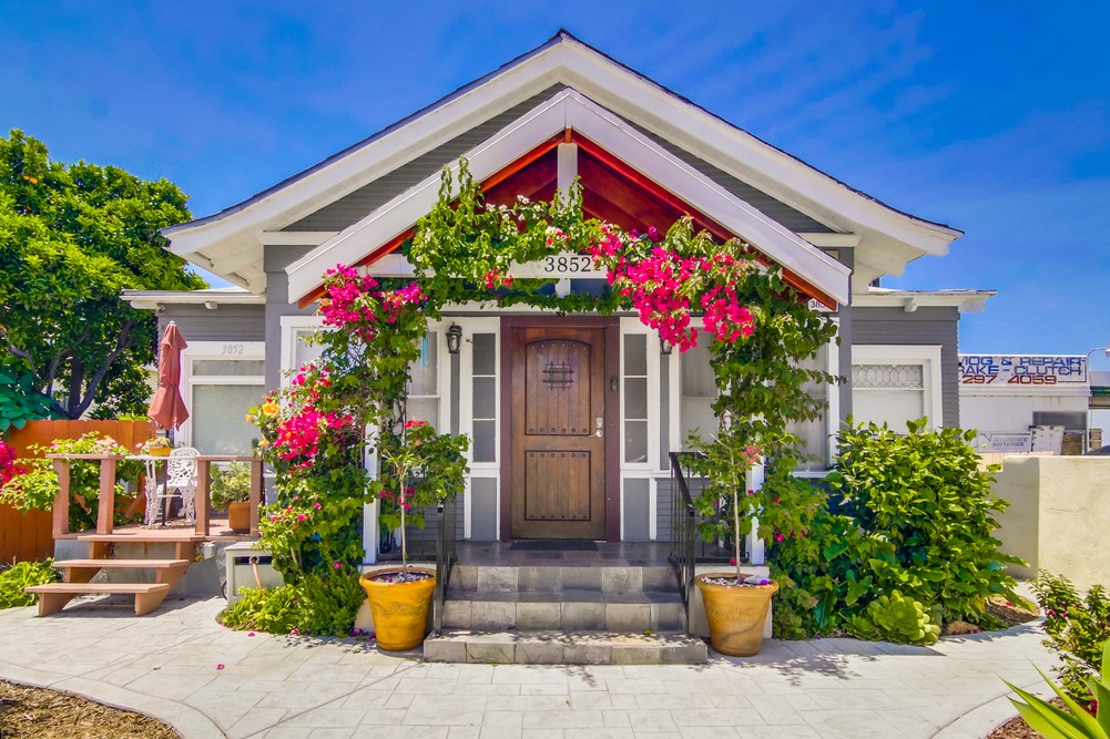 Virtual tour photo 5 of 45 for 3856 1/2 1st Ave