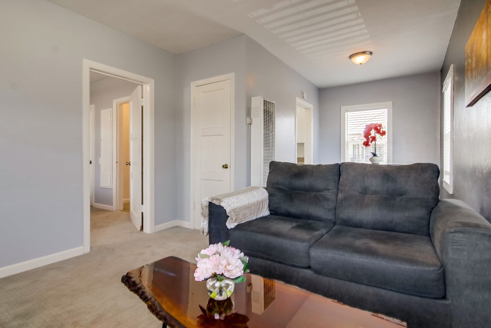 Virtual tour photo 10 of 45 for 3856 1/2 1st Ave