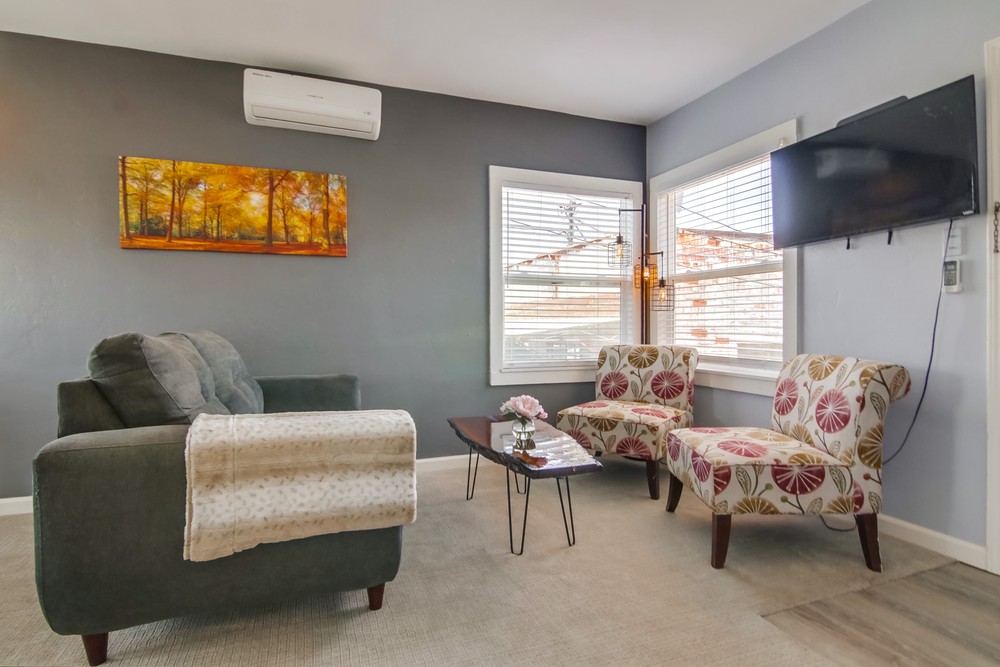 Virtual tour photo 11 of 45 for 3856 1/2 1st Ave