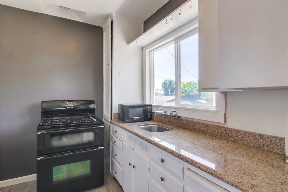 Virtual tour photo 18 of 45 for 3856 1/2 1st Ave