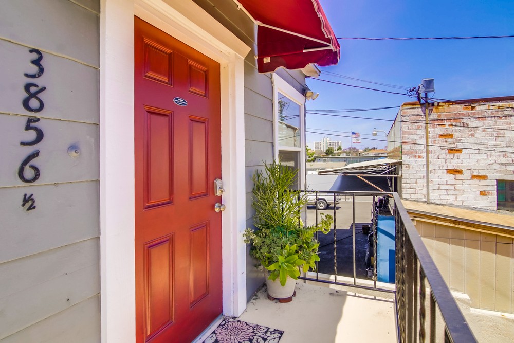 Virtual tour photo 31 of 45 for 3856 1/2 1st Ave