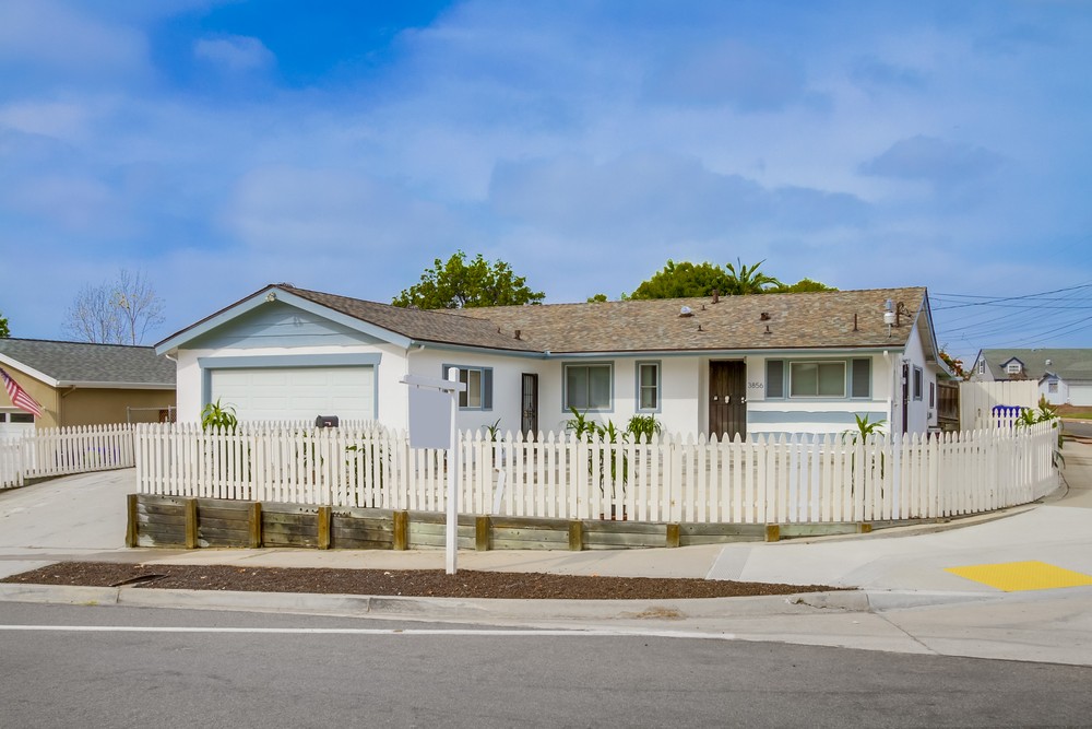 Virtual tour photo 1 of 43 for 3856 Auburndale St