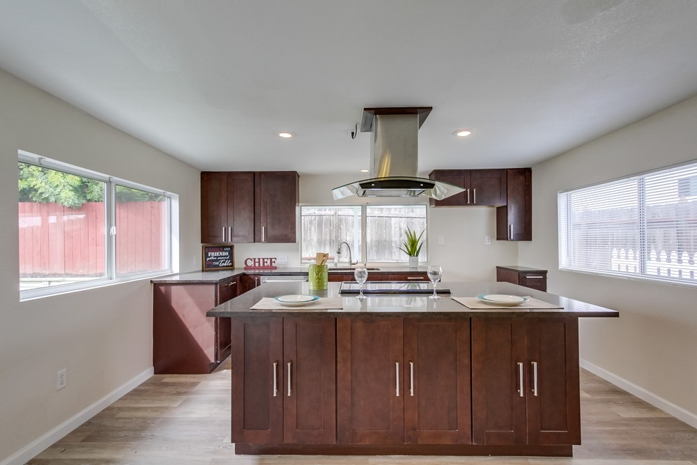 Virtual tour photo 14 of 43 for 3856 Auburndale St