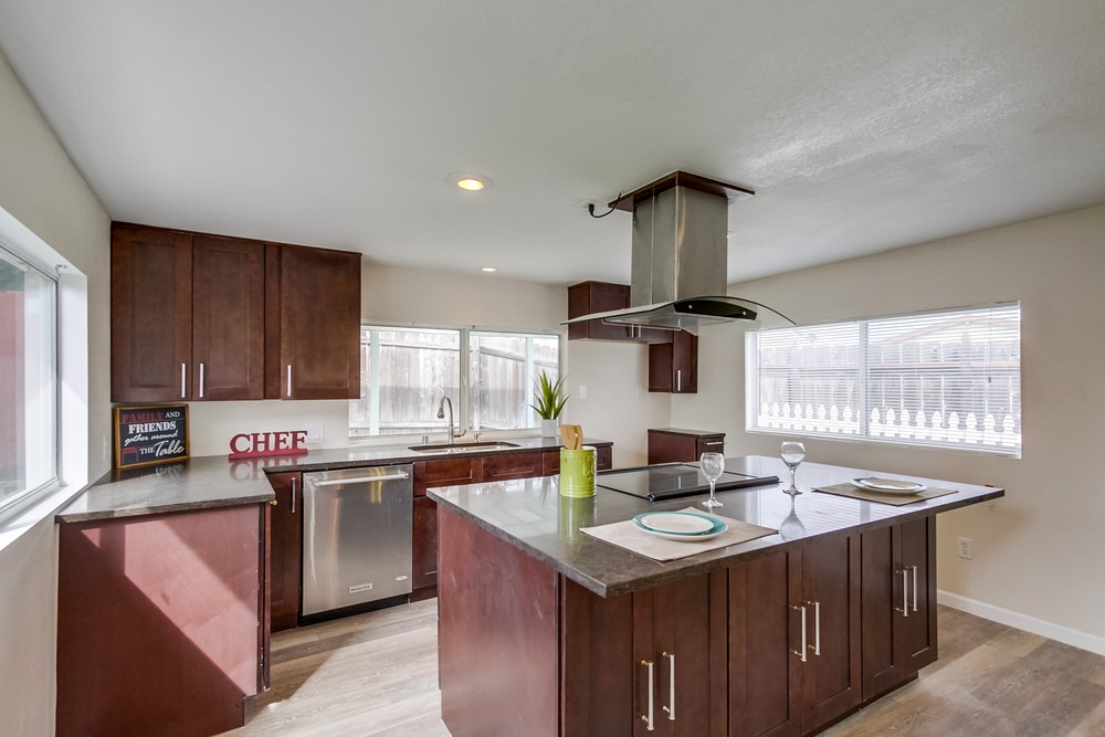 Virtual tour photo 15 of 43 for 3856 Auburndale St
