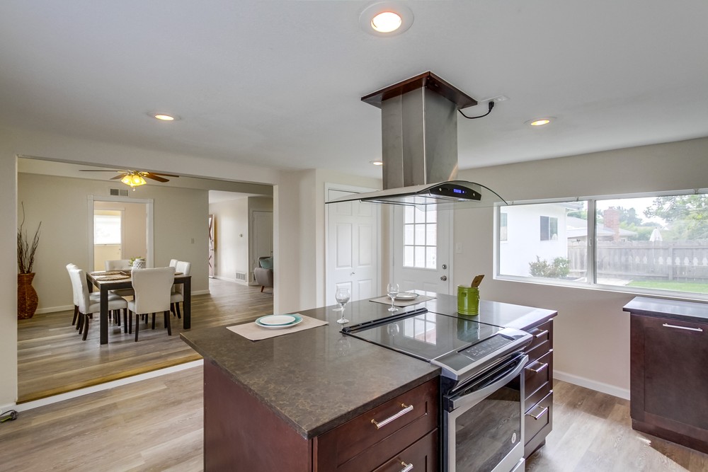 Virtual tour photo 17 of 43 for 3856 Auburndale St