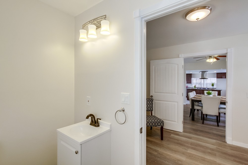 Virtual tour photo 20 of 43 for 3856 Auburndale St