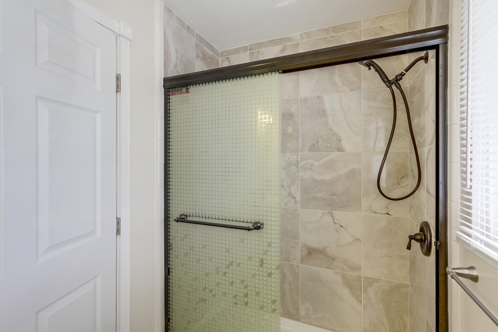 Virtual tour photo 21 of 43 for 3856 Auburndale St