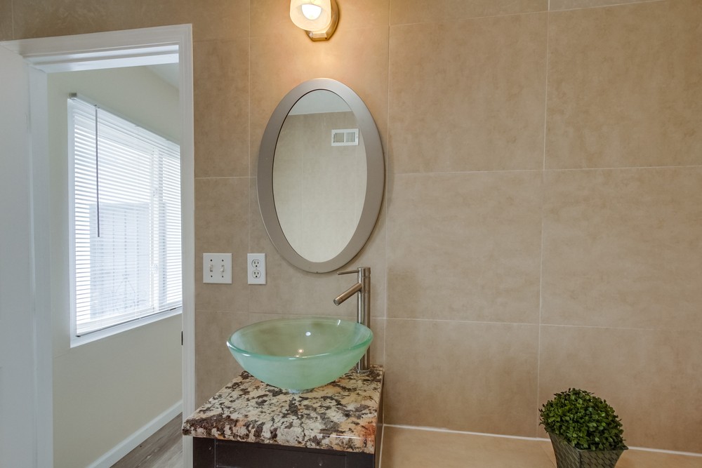 Virtual tour photo 26 of 43 for 3856 Auburndale St