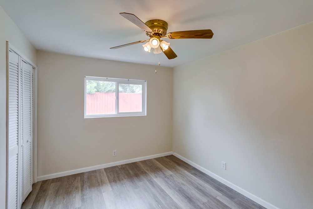 Virtual tour photo 27 of 43 for 3856 Auburndale St
