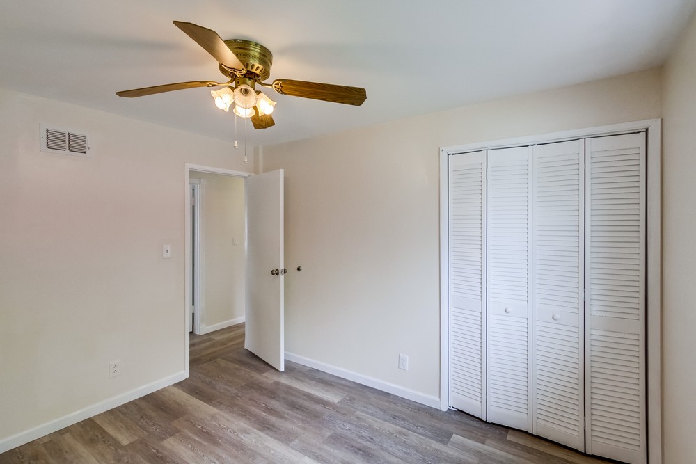 Virtual tour photo 28 of 43 for 3856 Auburndale St