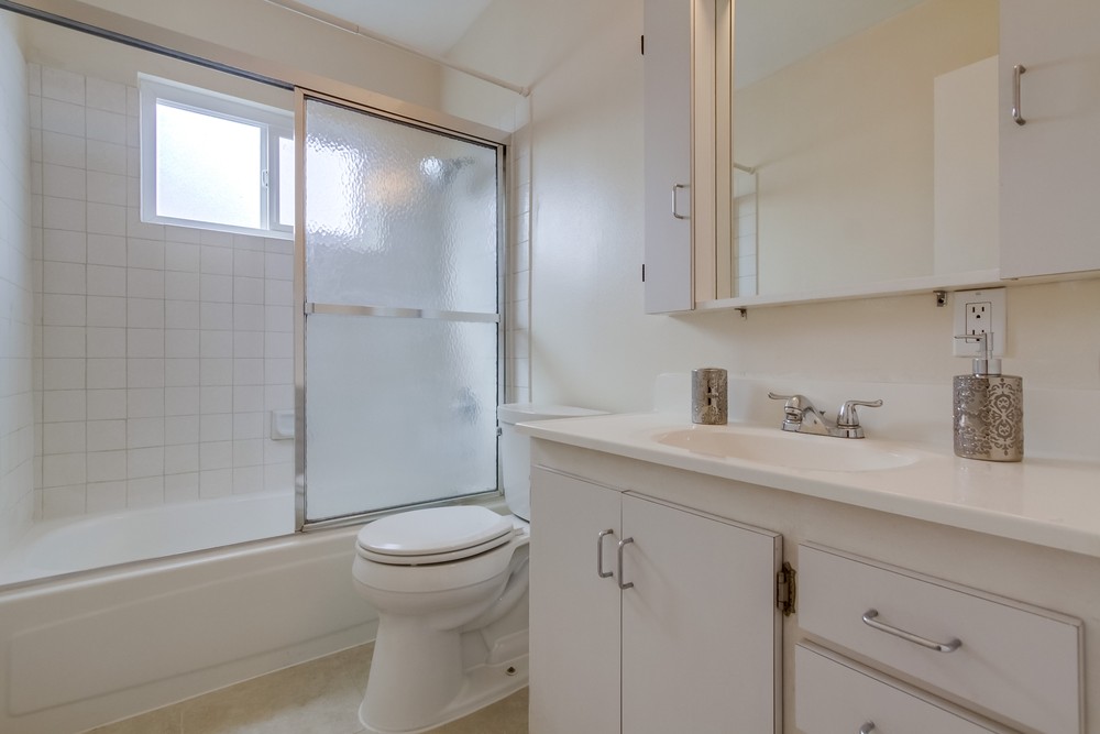 Virtual tour photo 34 of 43 for 3856 Auburndale St