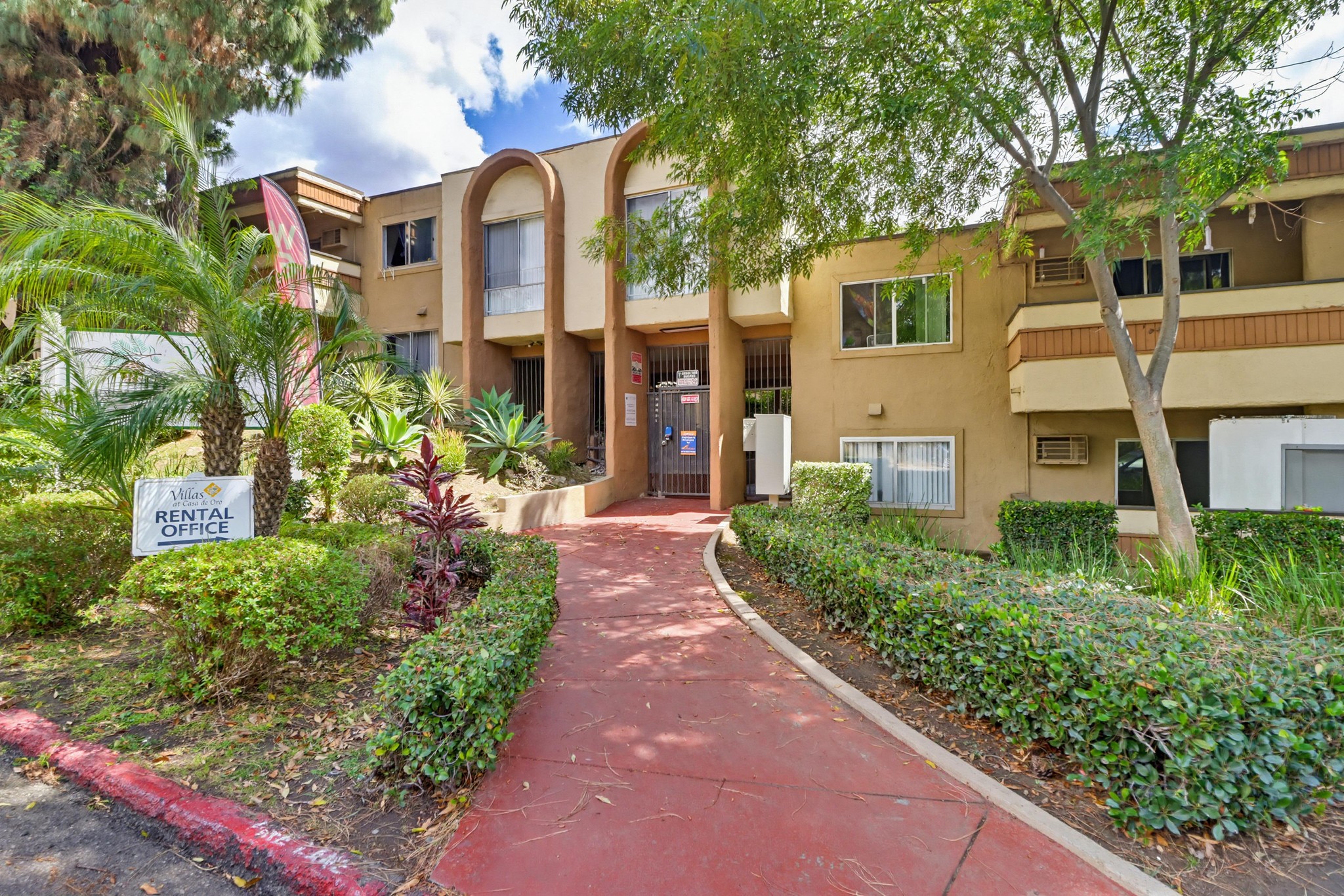 Virtual tour photo 1 of 34 for 3860 Helix St