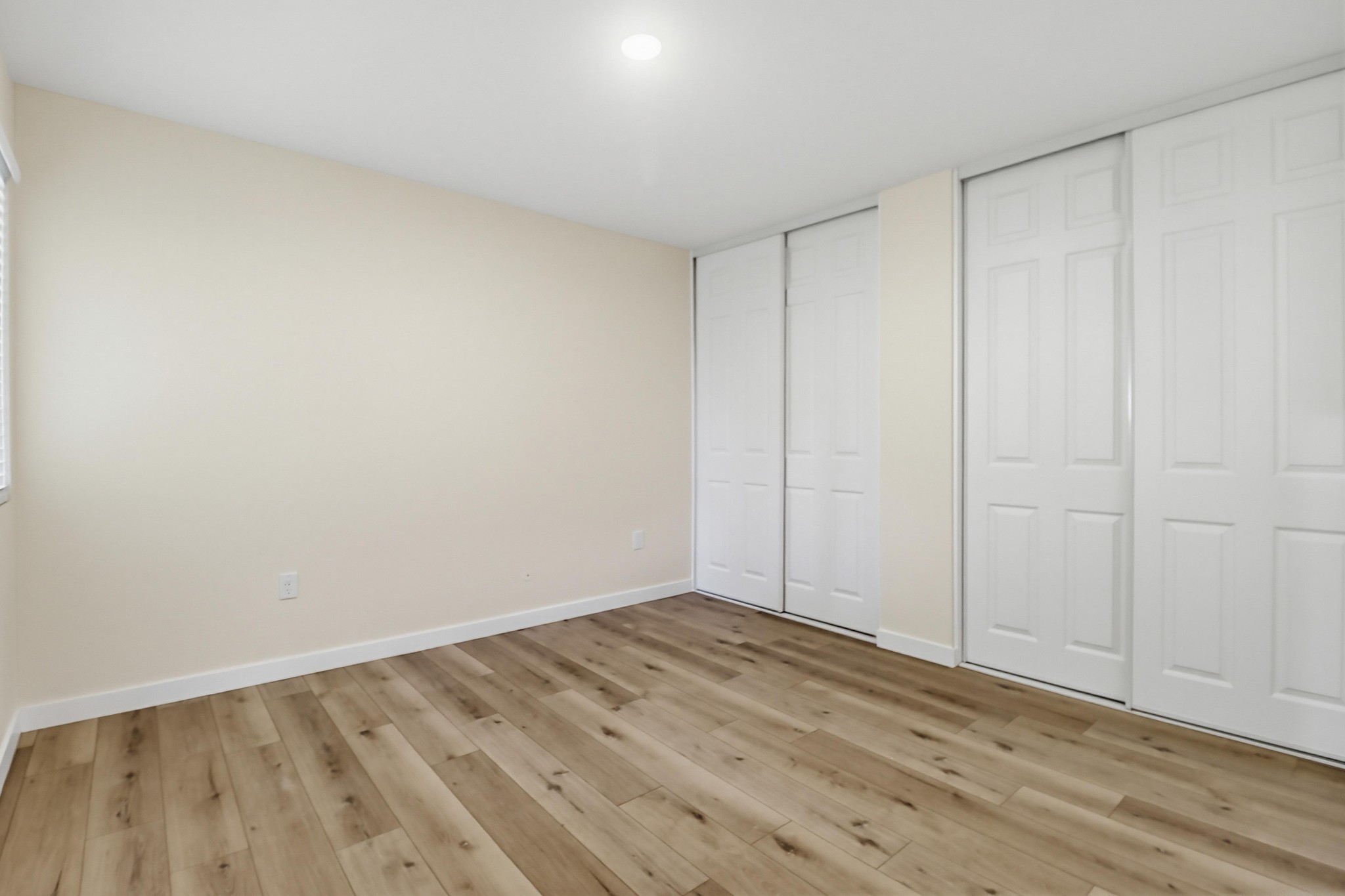Virtual tour photo 23 of 34 for 3860 Helix St