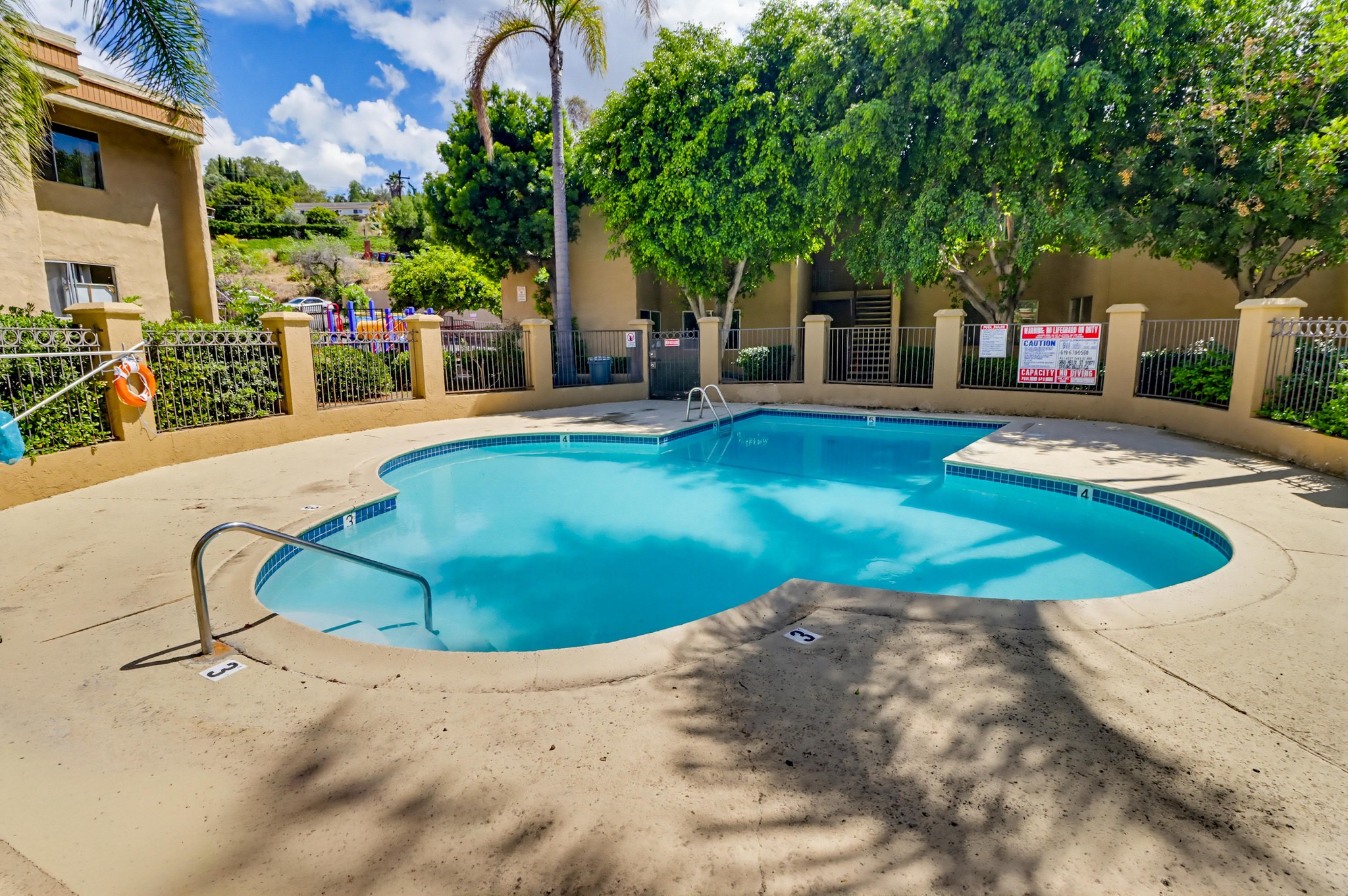 Virtual tour photo 32 of 34 for 3860 Helix St