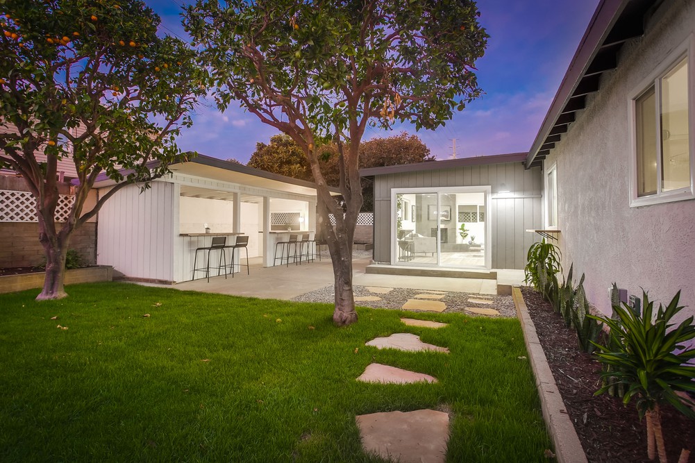 Virtual tour photo 10 of 72 for 3862 Martha St