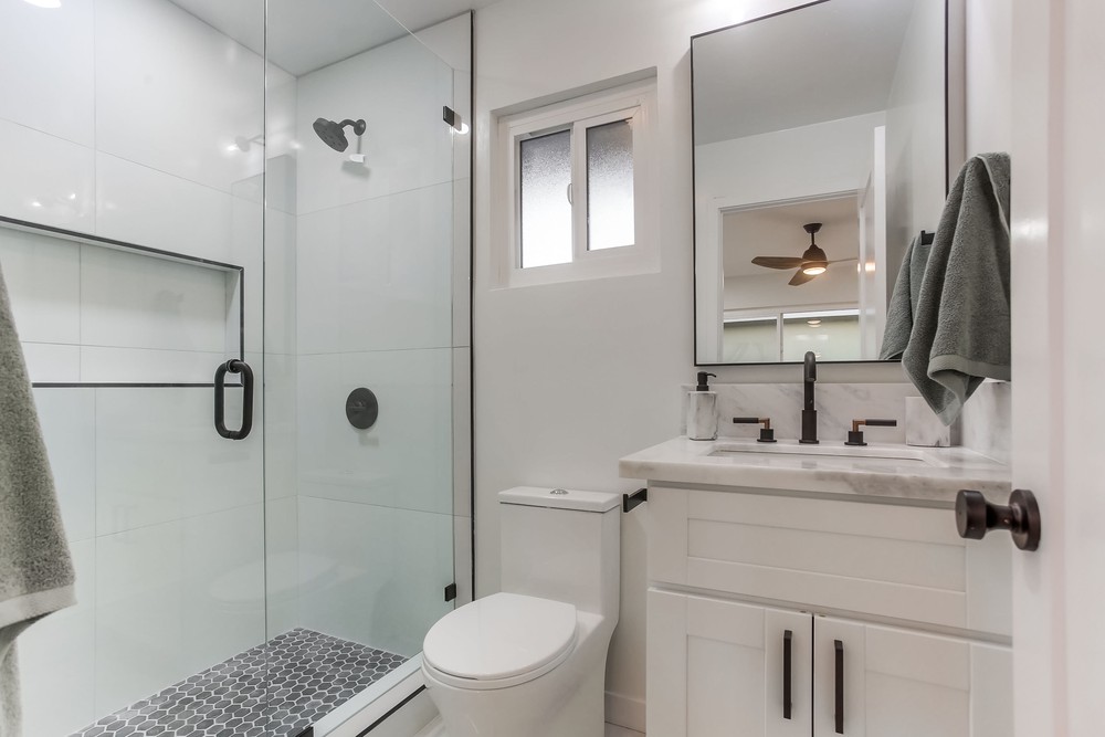Virtual tour photo 37 of 72 for 3862 Martha St