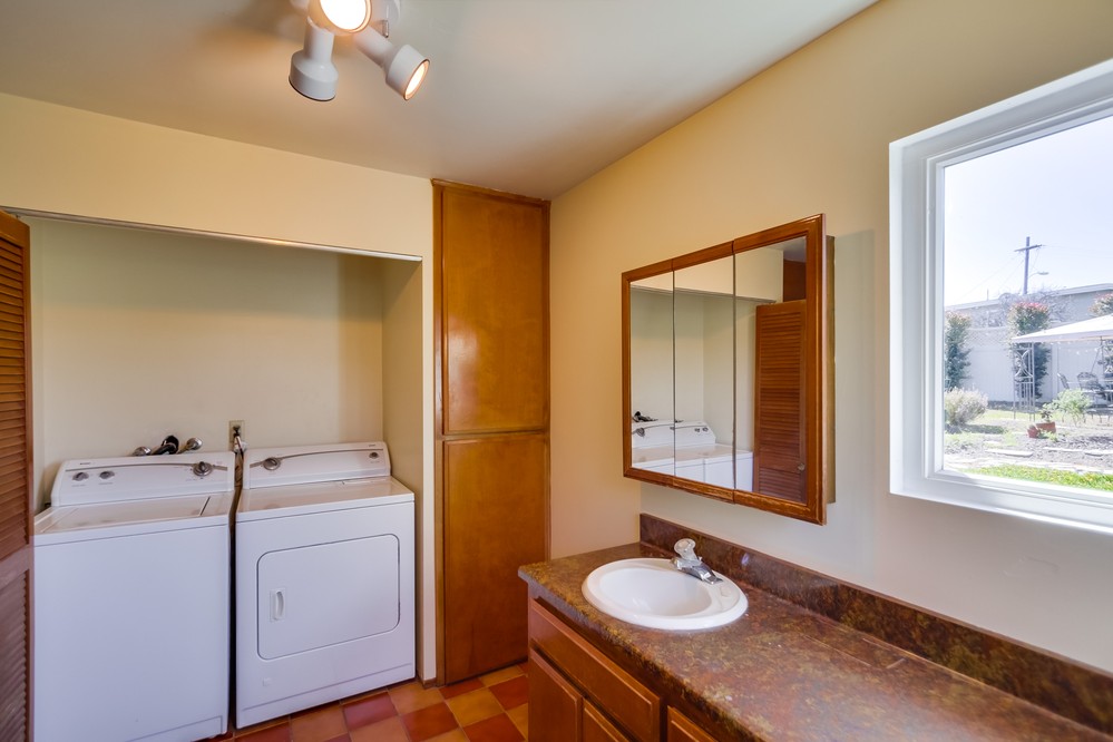 Virtual tour photo 28 of 54 for 3862 Tomahawk Lane