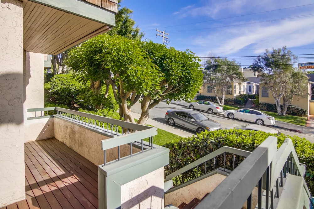Virtual tour photo 10 of 71 for 3863 California St #2