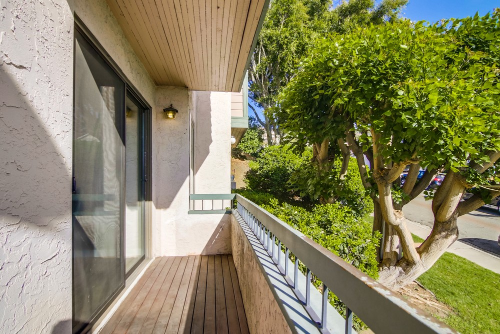 Virtual tour photo 11 of 71 for 3863 California St #2