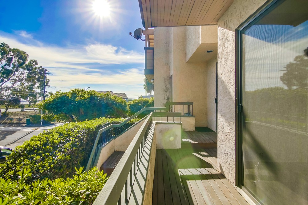 Virtual tour photo 13 of 71 for 3863 California St #2