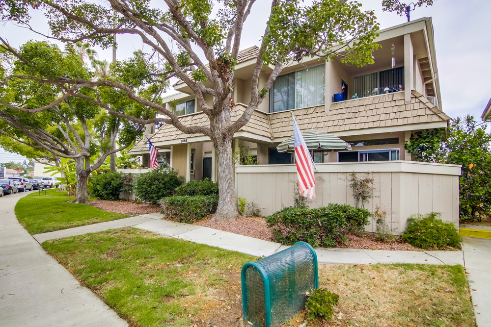 Virtual tour photo 4 of 43 for 3866 Basilone St #2