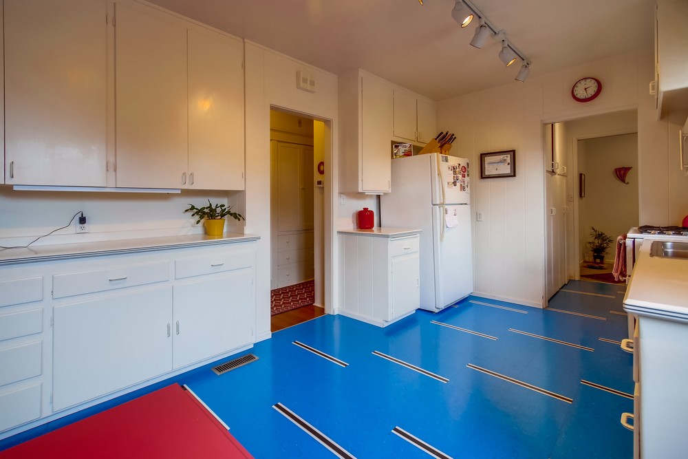 Virtual tour photo 18 of 68 for 3866 Belmont Ave
