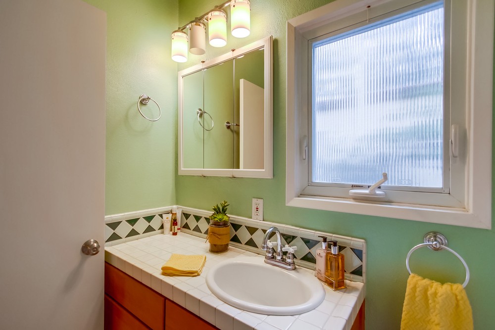 Virtual tour photo 35 of 68 for 3866 Belmont Ave