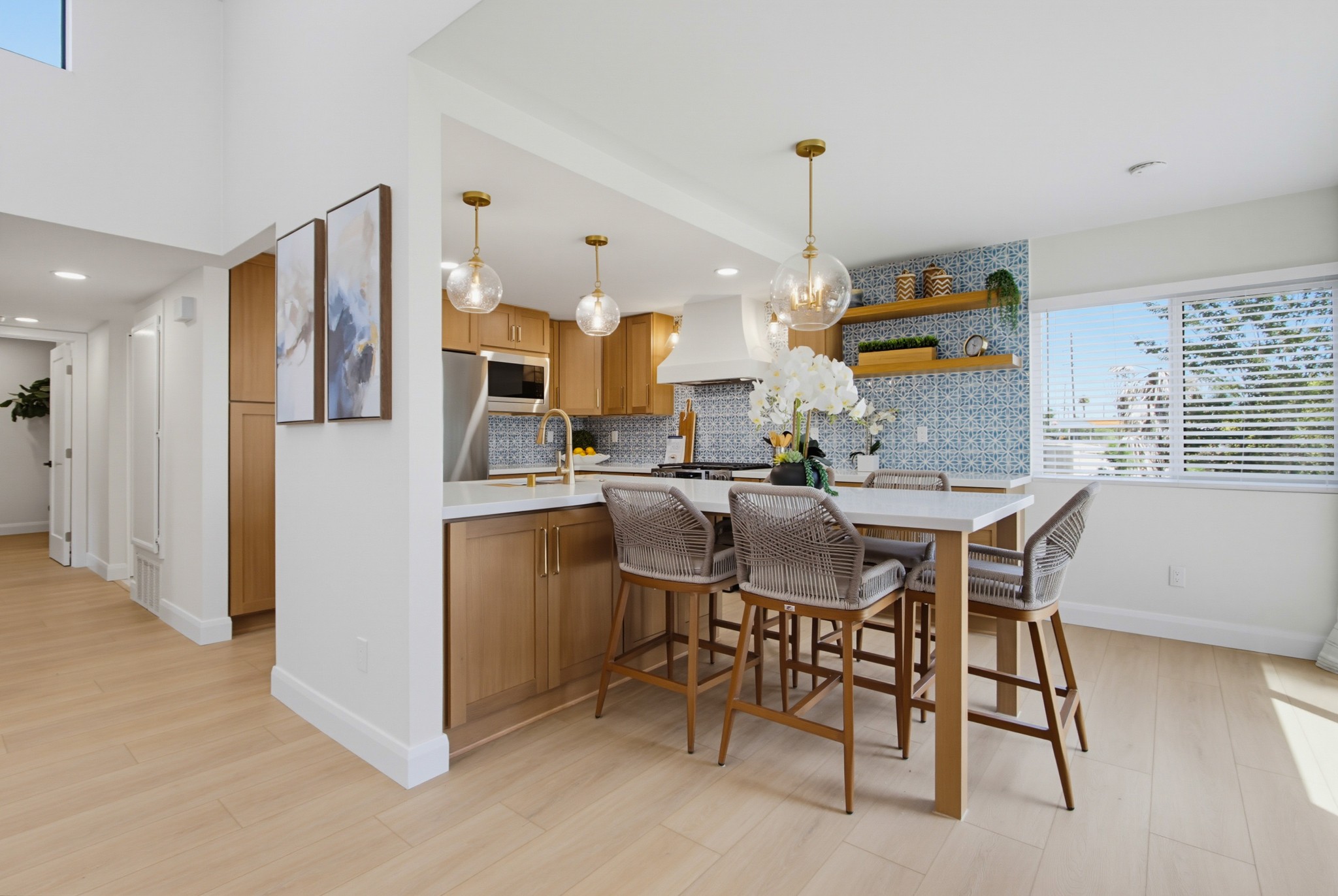 Virtual tour photo 13 of 43 for 387 N Melrose Dr Unit D