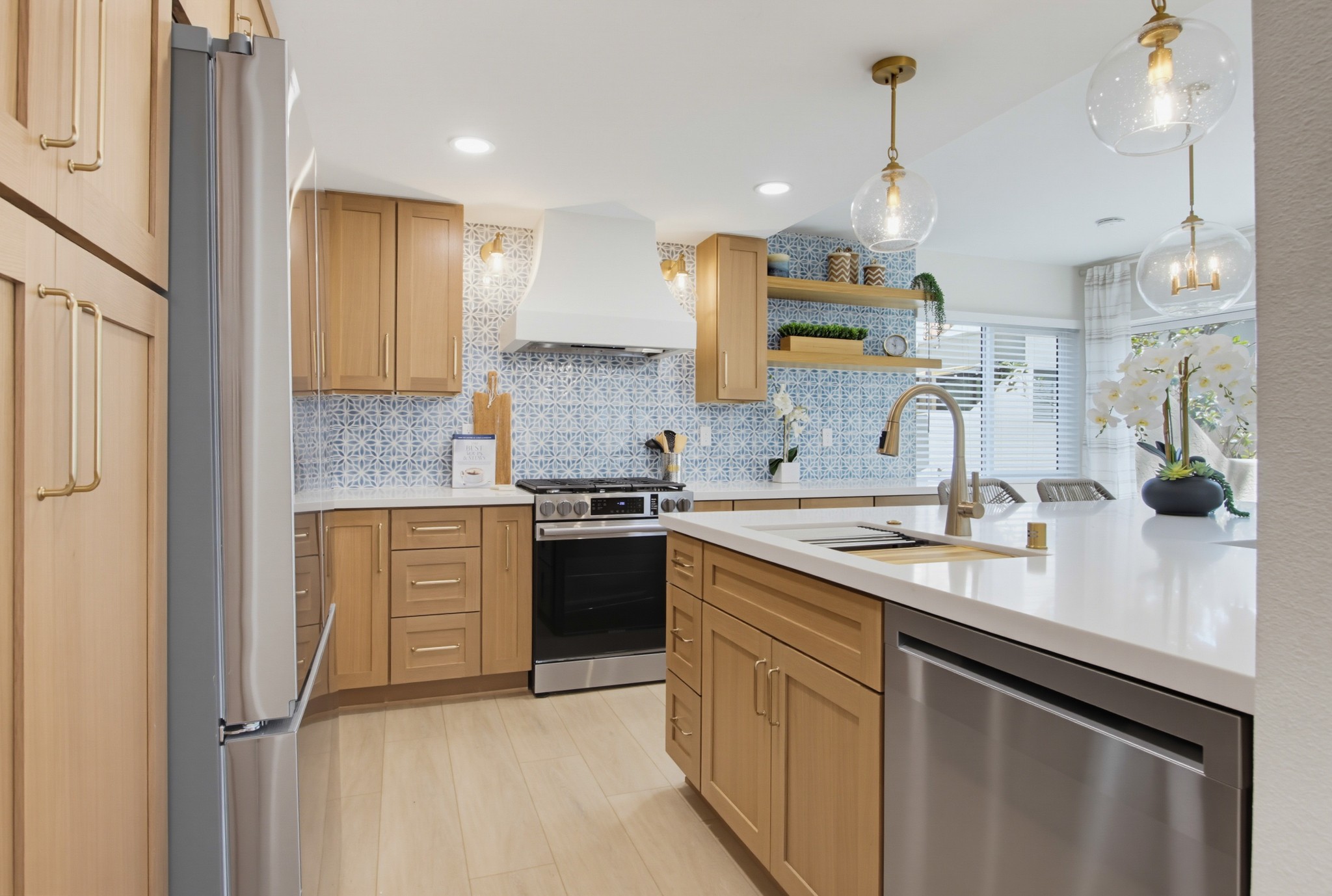 Virtual tour photo 18 of 43 for 387 N Melrose Dr Unit D