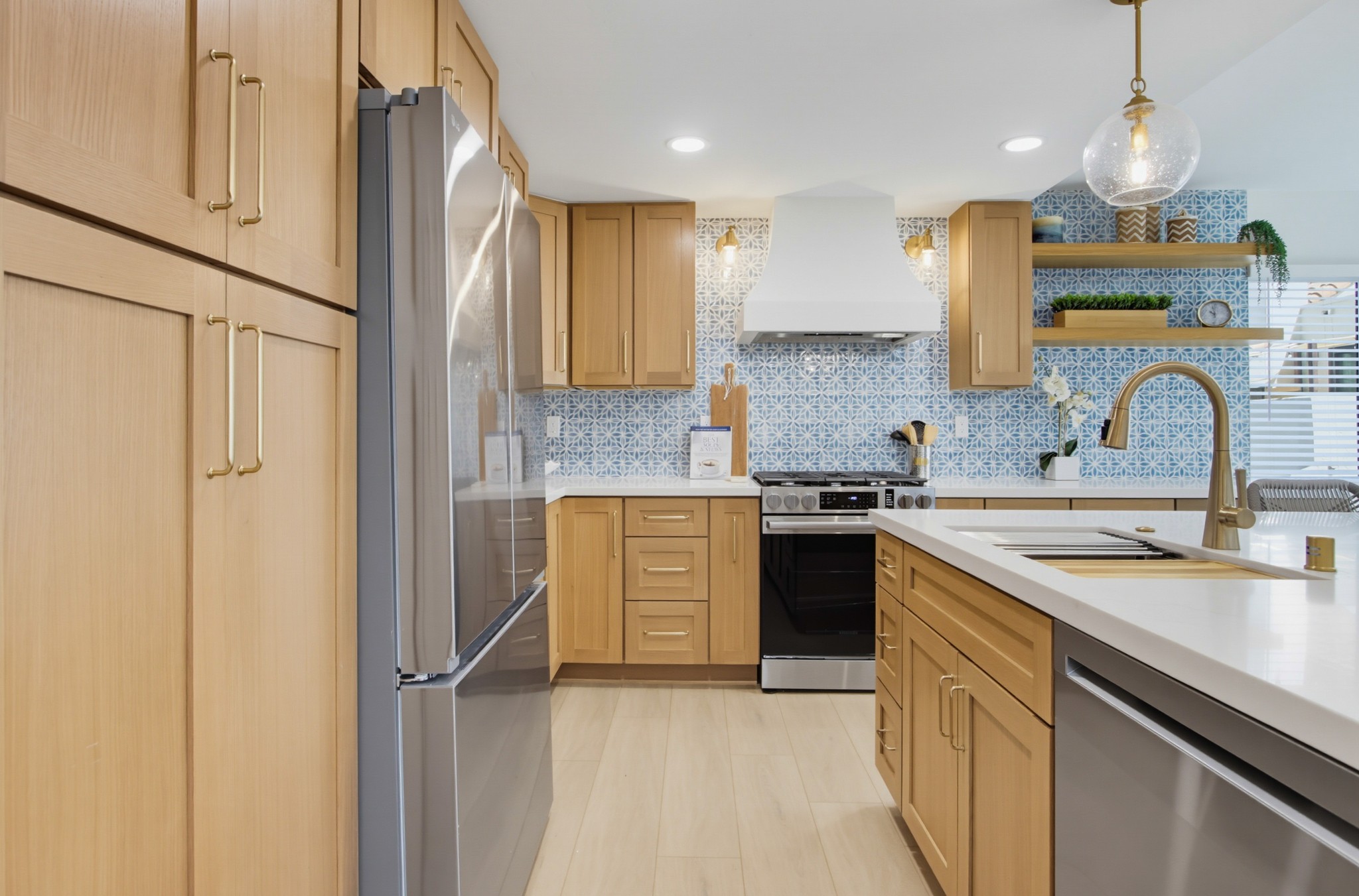 Virtual tour photo 19 of 43 for 387 N Melrose Dr Unit D
