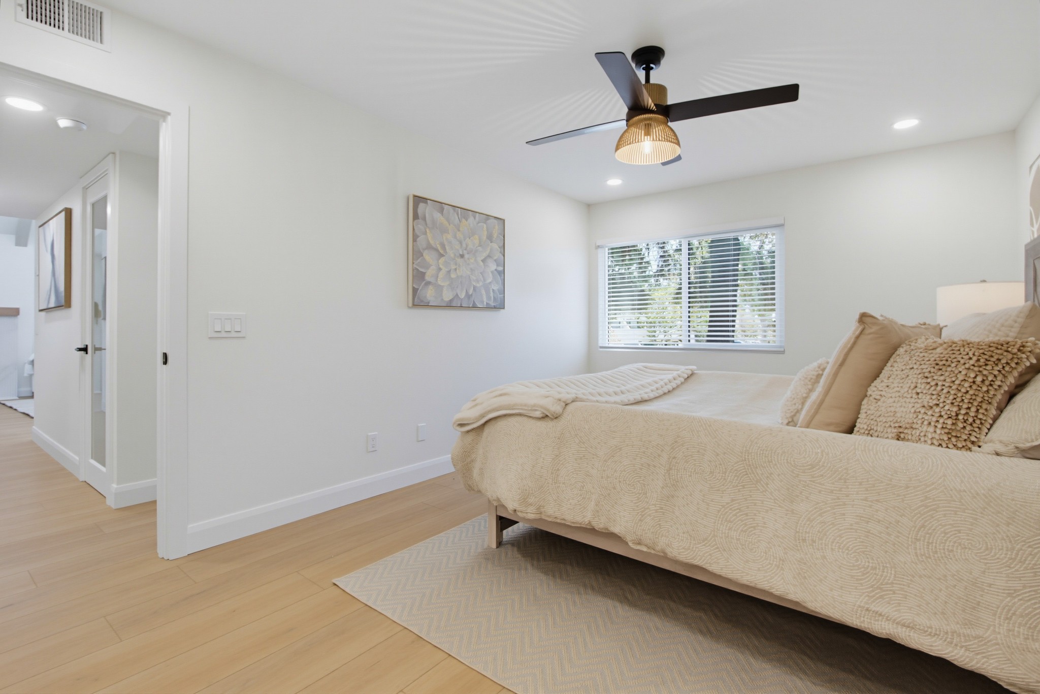 Virtual tour photo 26 of 43 for 387 N Melrose Dr Unit D