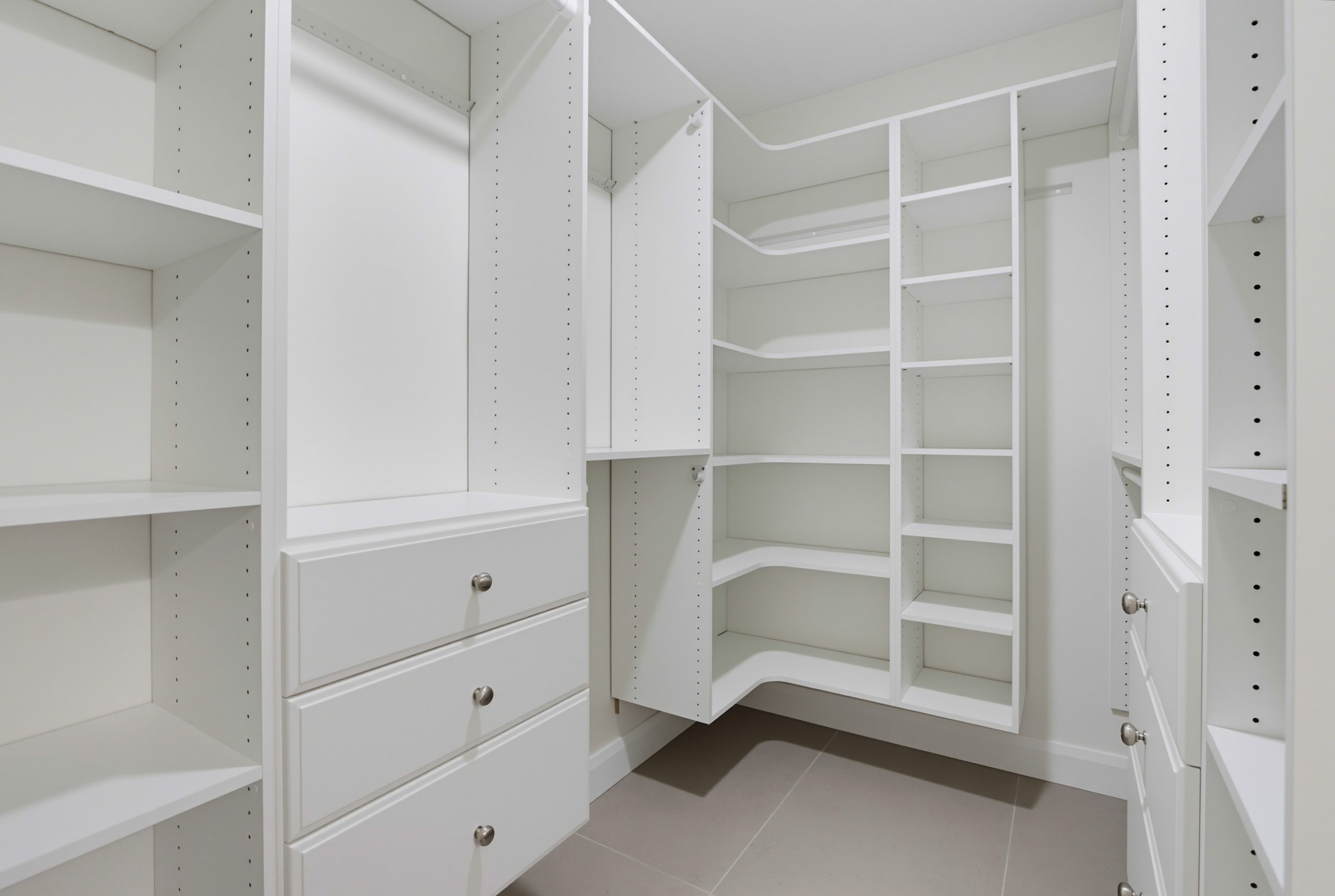 Virtual tour photo 30 of 43 for 387 N Melrose Dr Unit D