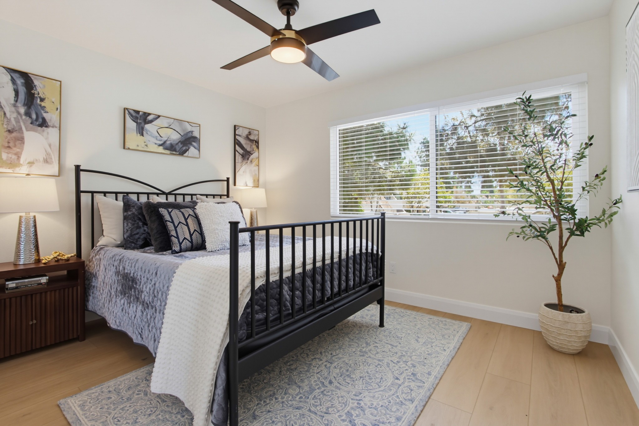 Virtual tour photo 32 of 43 for 387 N Melrose Dr Unit D