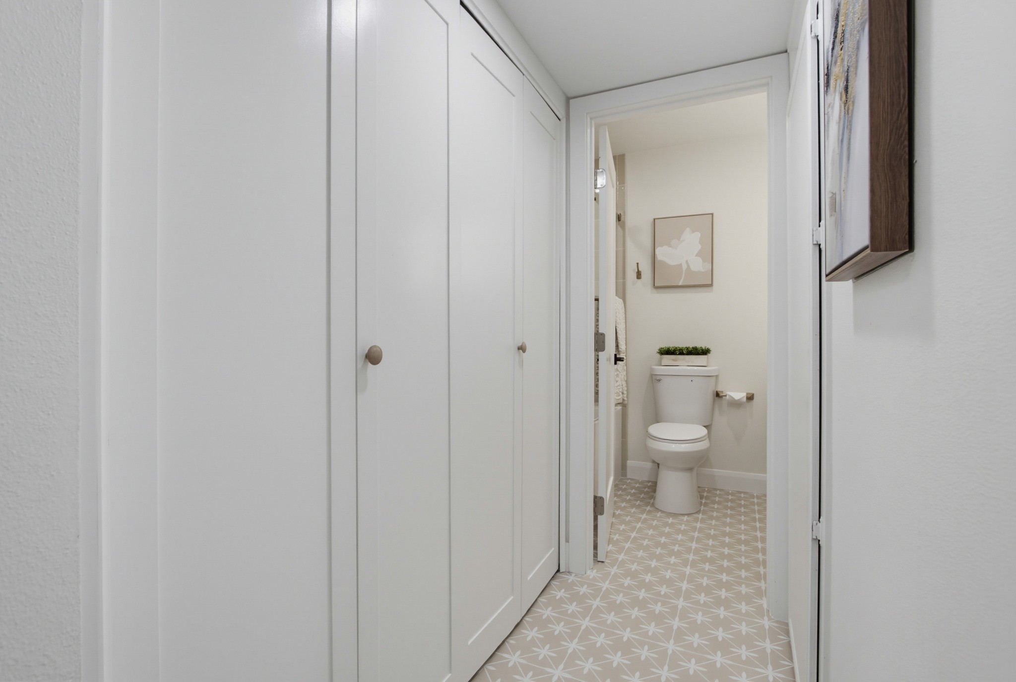 Virtual tour photo 34 of 43 for 387 N Melrose Dr Unit D