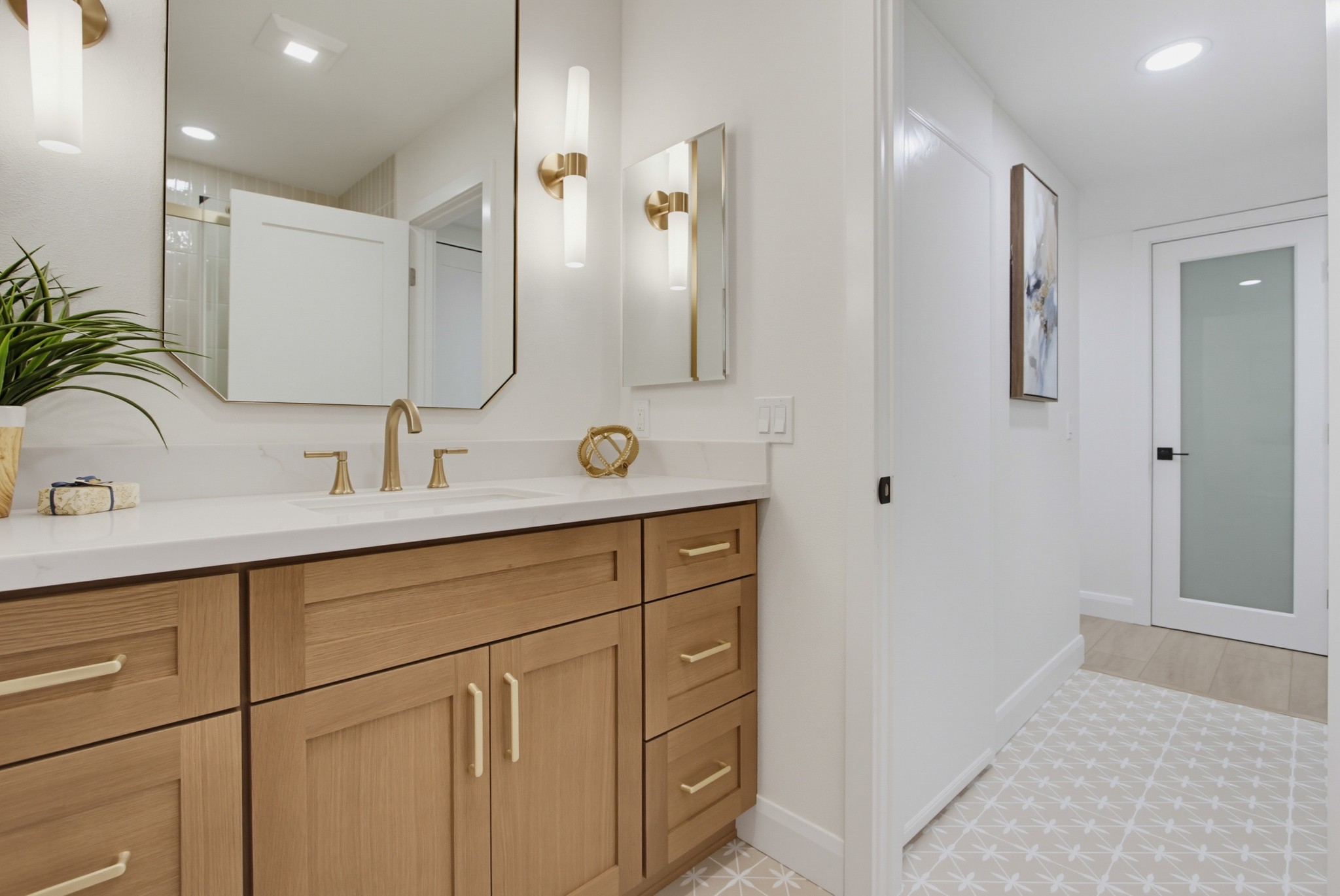 Virtual tour photo 37 of 43 for 387 N Melrose Dr Unit D