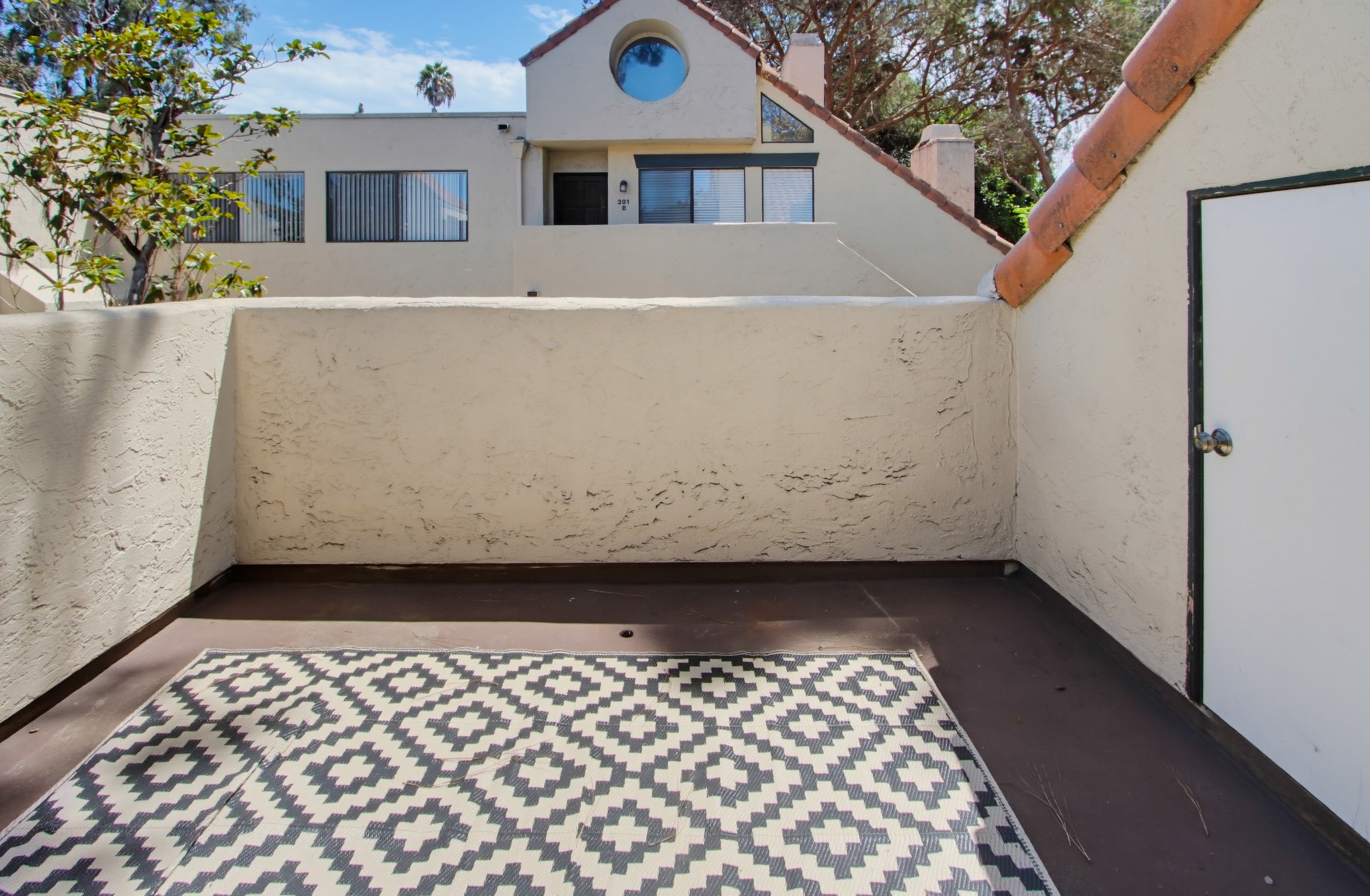 Virtual tour photo 39 of 43 for 387 N Melrose Dr Unit D