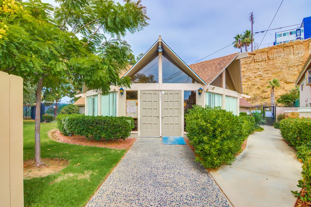 Virtual tour photo 36 of 38 for 3871 Basilone St UNIT 3