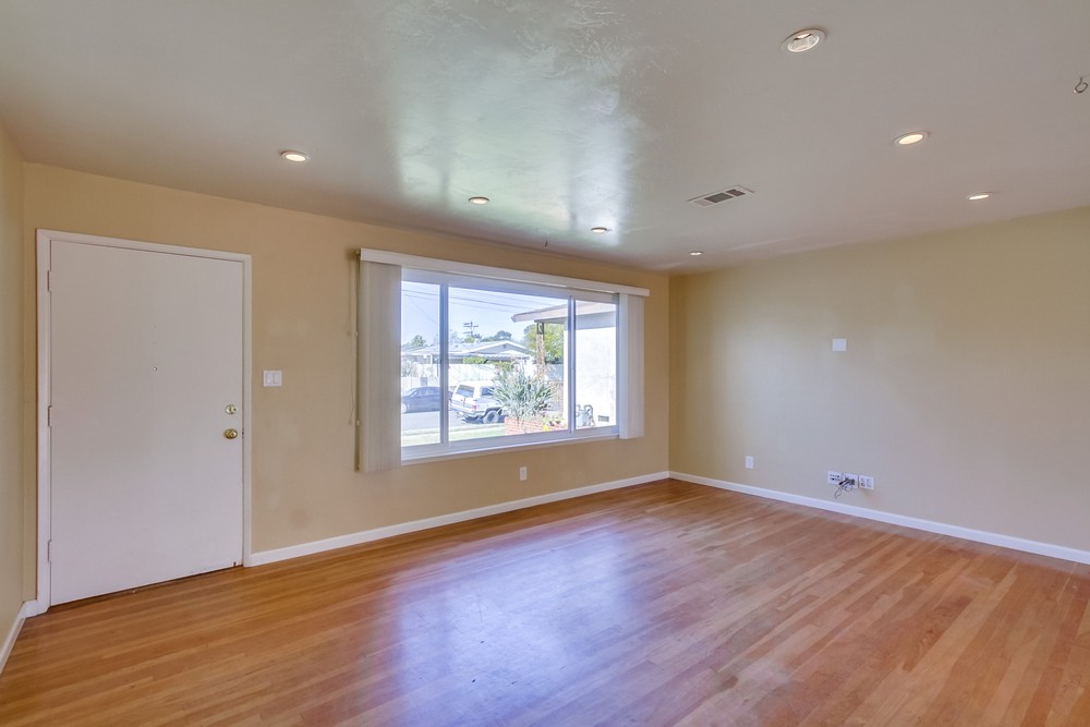 Virtual tour photo 8 of 28 for 3877 Ben St