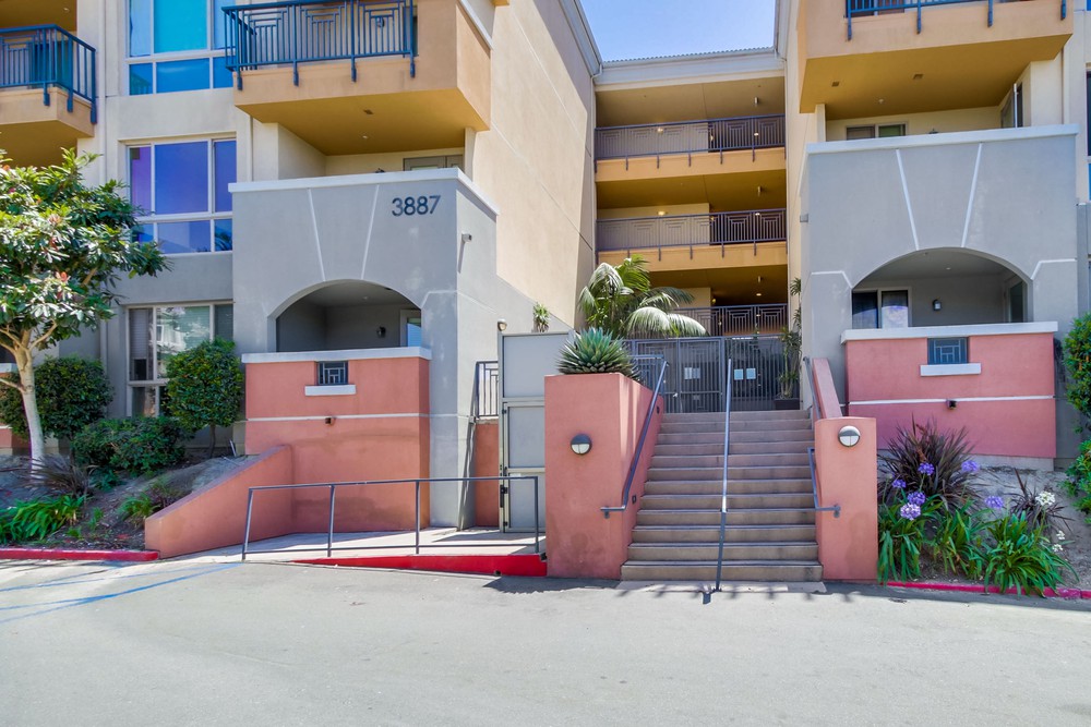 Virtual tour photo 3 of 41 for 3887 Pell Pl UNIT 106
