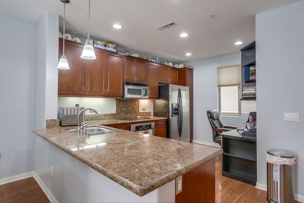 Virtual tour photo 17 of 41 for 3887 Pell Pl UNIT 106