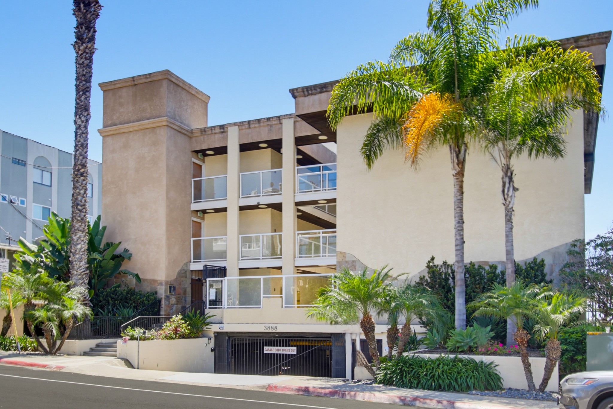 Virtual tour photo 4 of 80 for 3888 Riviera Dr