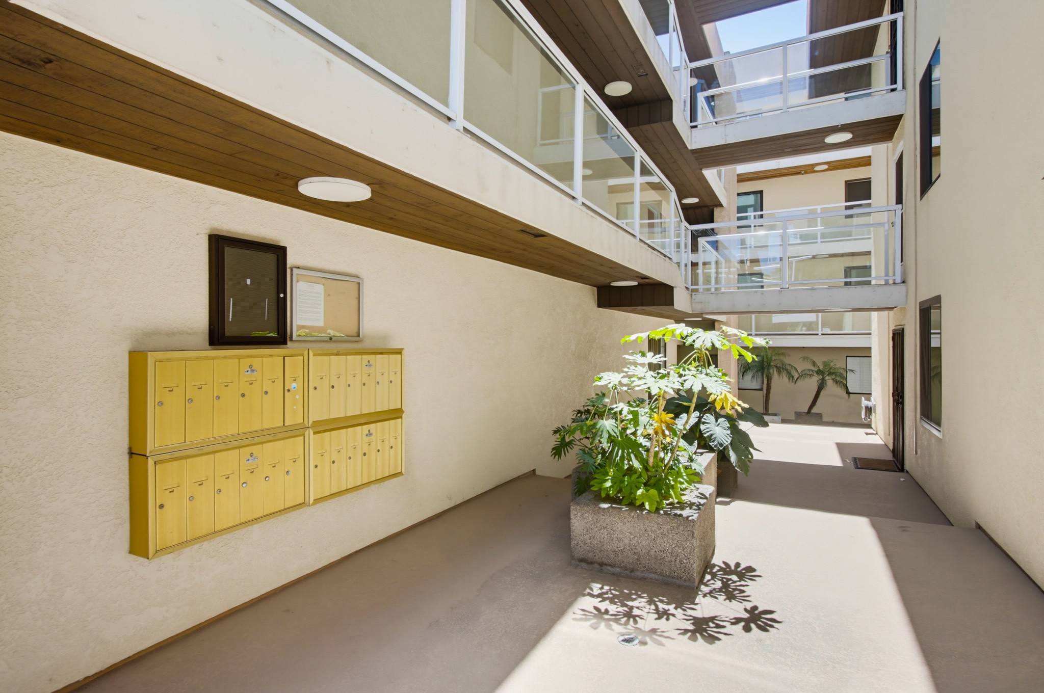 Virtual tour photo 6 of 80 for 3888 Riviera Dr